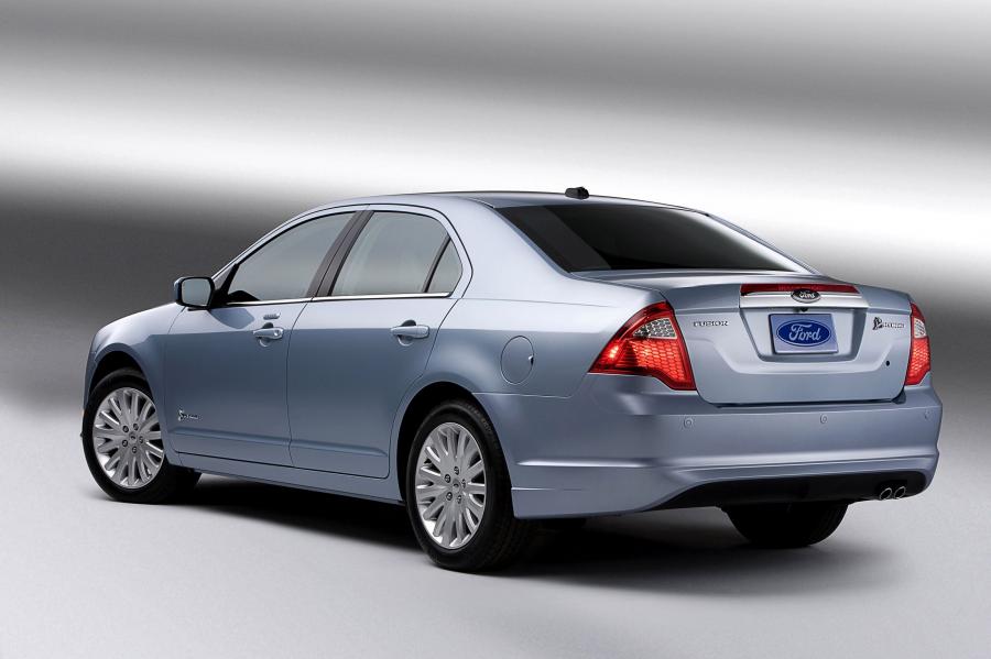  Ford Fusion Hybrid 2010 года  (US) (фото 23 из 111)